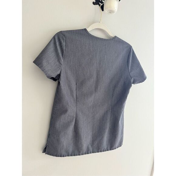 FIGS Catarina Gray Scrub Top, One Pocket, Women’s Size XS - Picture 4 of 7